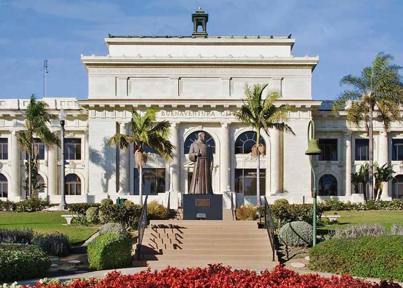 Front of Ventura City Hall